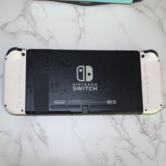Nintendo Switch Console Animal Crossing Edition - Picture 5 of 15
